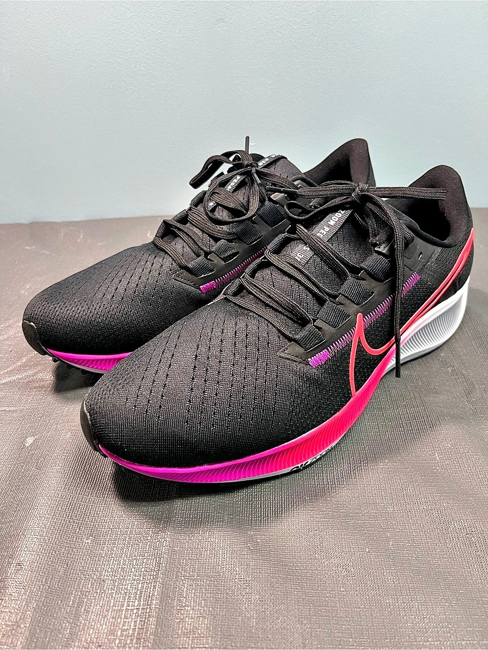 Nike Air Zoom Pegasus 38 Black Crimson Purple Sz 10.5 CW7356 011 Running Shoes
